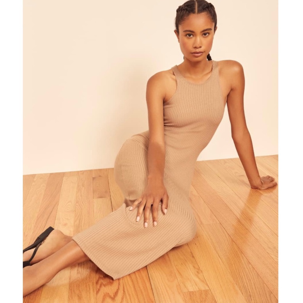 Reformation Maje dress Buff M slinky chic sexy 🤍